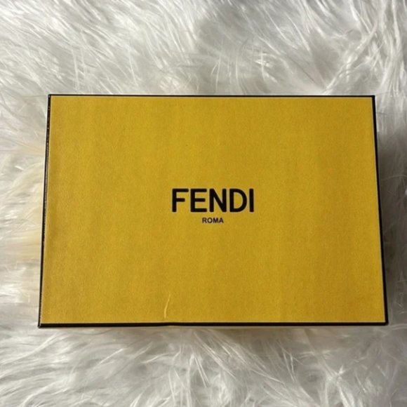 EUC Fendi Vitello Liberty Studded Zip Around Wallet Black - Picture 8 of 9